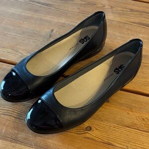 Black flats loafers size 10. SAS. Like new